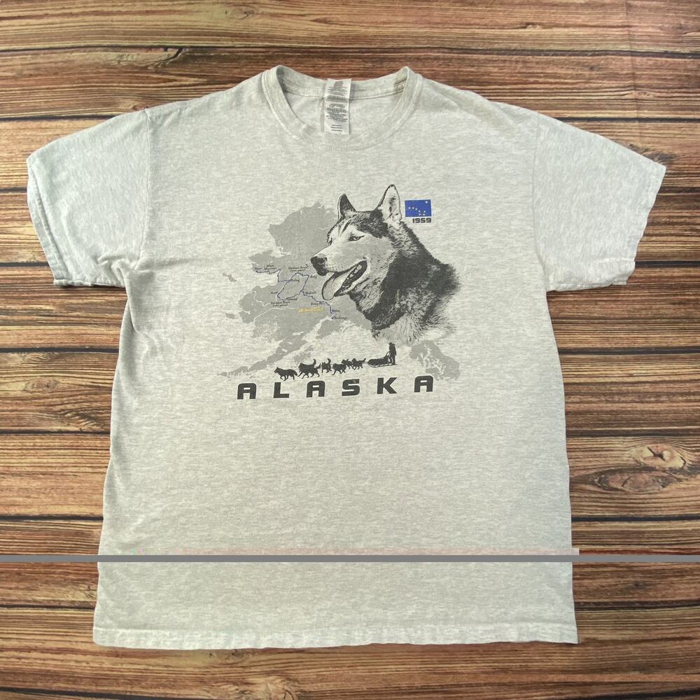 Y2k Grey Alaska Graphic T-shirt Size Large Husky 1959 Sled Dog Racing